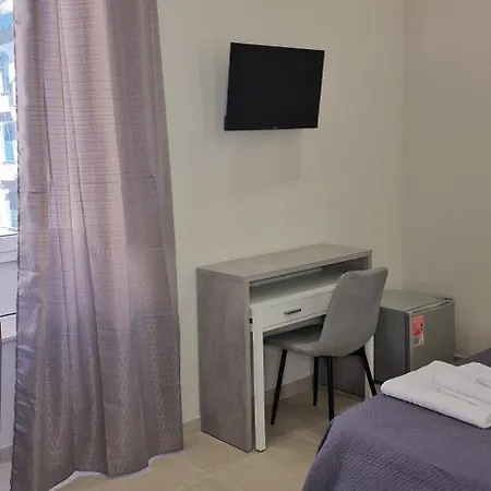 Mopi Maison نابولي