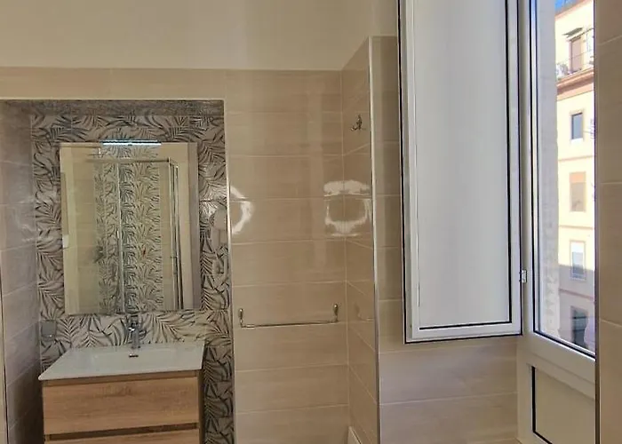 Mopi Maison בית הארחה