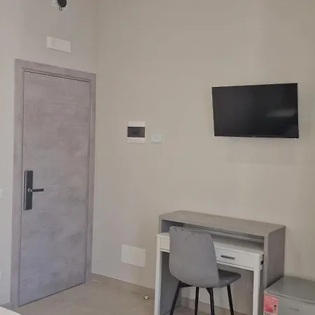 Mopi Maison * Neapol